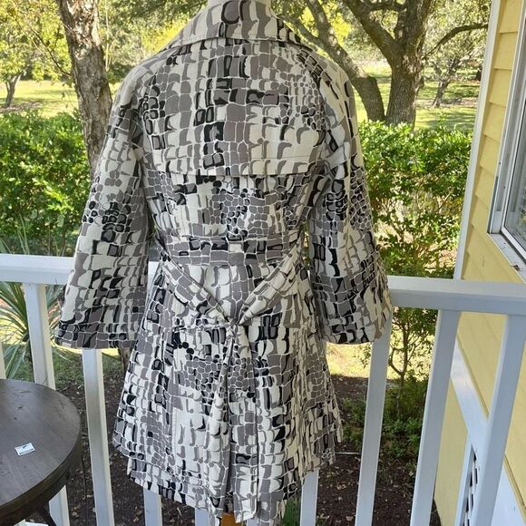 Worth Two Piece Printed Skirt Suit - Picture 3 of 6